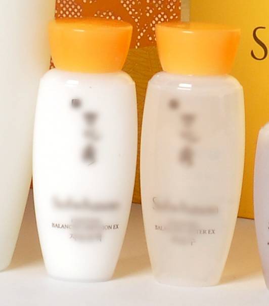 但造假已成公开秘密!你看到的可能是“假的直播”不朽情缘电子游戏网址警惕丨现在流行直播代购(图3) 但造假已成公开秘密!你看到的可能是“假的直播”不朽情缘电子游戏网址警惕丨现在流行直播代购(图3)